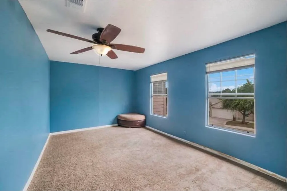 5 bed, 2595 sqft, $625 — Photo 2