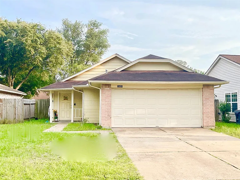 19451 Cypress Arbor Dr — Photo 1