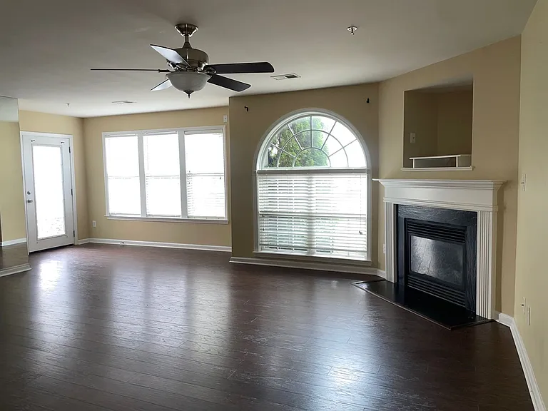 4702D Pennoak Rd — Photo 7