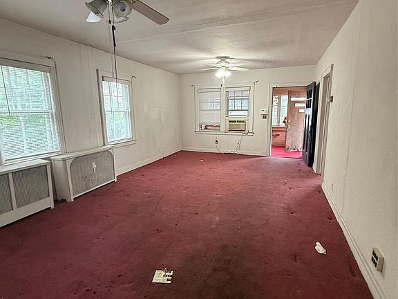 4th image of 56 Hunt Avenue