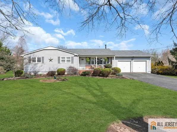 16 Claremont Dr, Hillsborough, NJ 08844