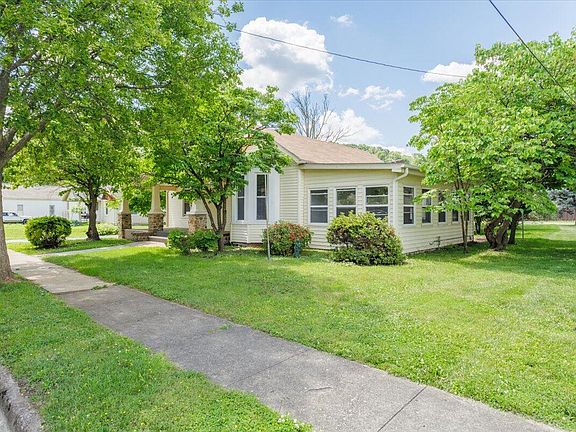 3rd image of 710 Bowman Ave