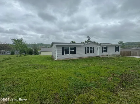 18 Robert St, Carrollton, KY 41008