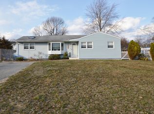 124 Mount Ln, Toms River, NJ 08753