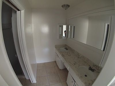 4th image of 1900 Glendon Ave APT 204