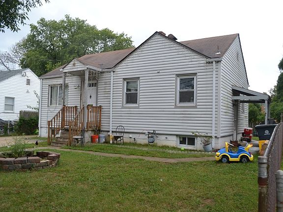 3rd image of 5718 30th Ave