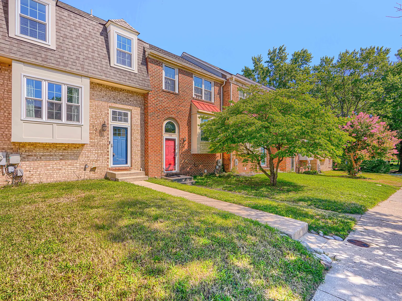 3 bed, 2.5 bath, 1785 sqft, $2,500 — Photo 2