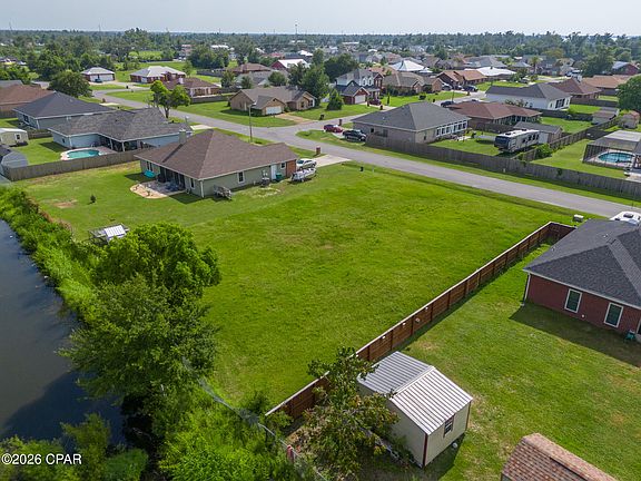 3rd image of 405 Nancy Dr