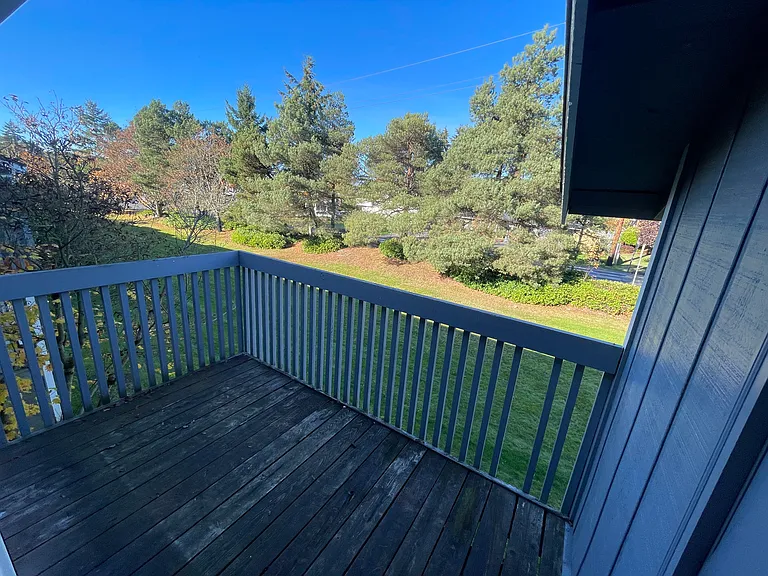Golden Given Terrace — Photo 8