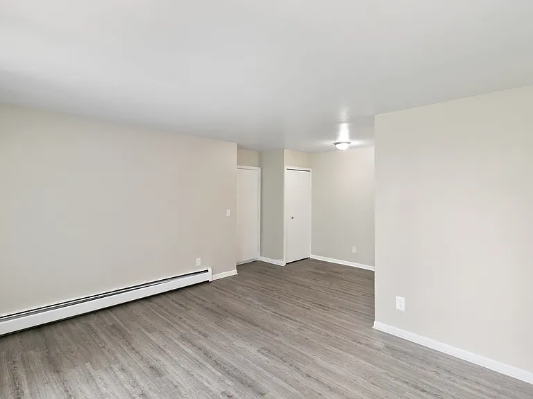 Lakeshore Apartments- New Baltimore — Photo 8