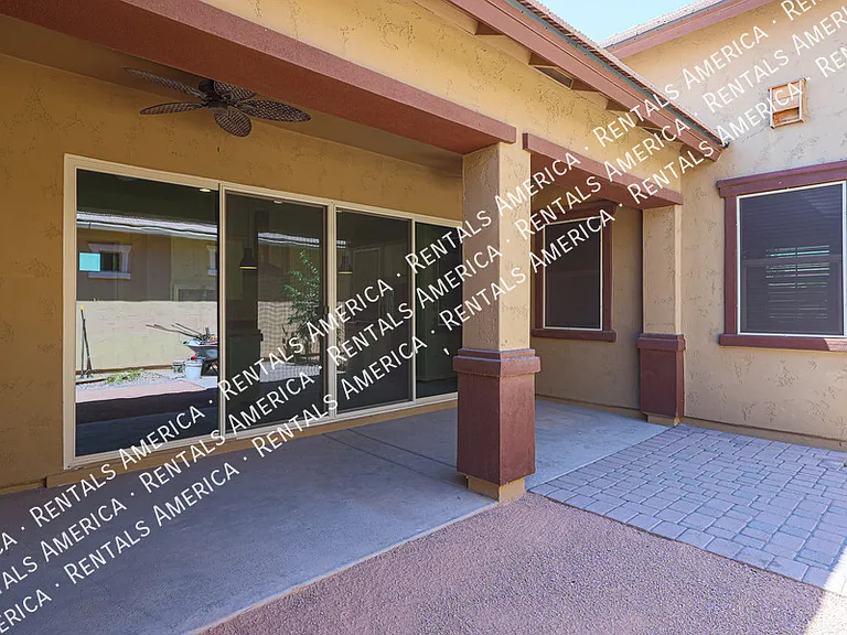 4429 E Jones St — Photo 36