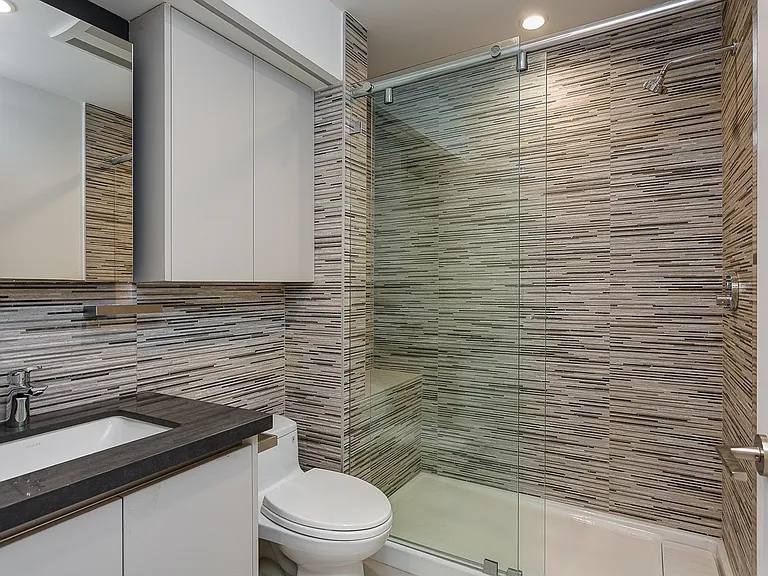 900 Wilshire Blvd #3 — Photo 9