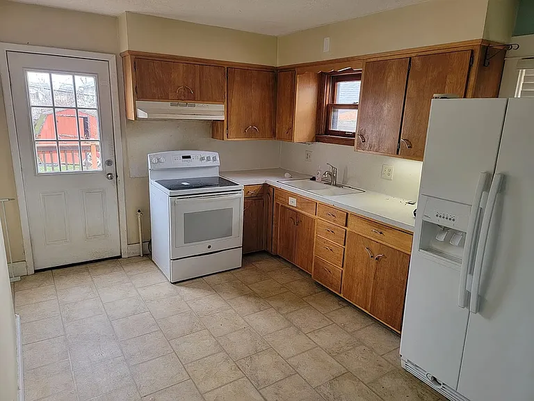 1648 Westona Dr #1 — Photo 2