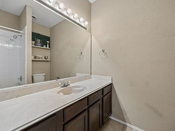 5th image of 2906 Northrope St
