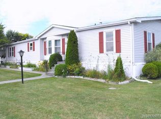 1051 Old Beebe Rd, Lockport, NY 14094