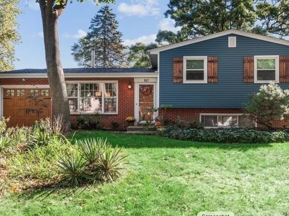 927 Ridgeland Ave, Mundelein, IL 60060