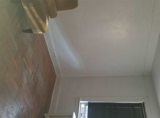 19721 91st Rd, Hollis, NY 11423