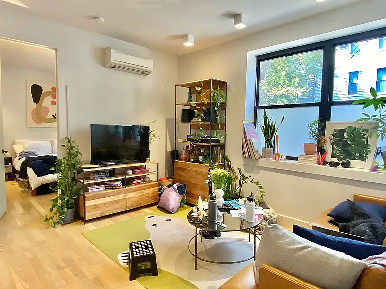 283 Powers St #1B — Photo 4