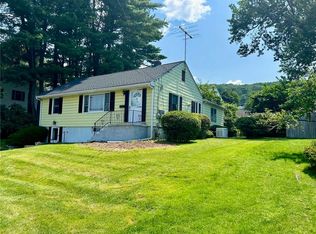 5 Mackey Rd, Garnerville, NY 10923