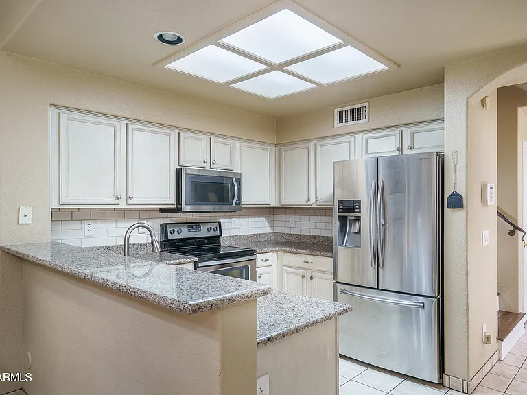 1315 W Escuda Rd — Photo 5