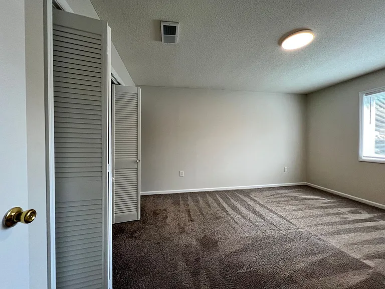 Oak Grove Village Apartments — Photo 13
