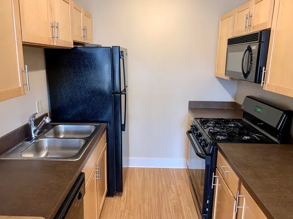 600P E 8th St #12P, Kansas City, MO 64106