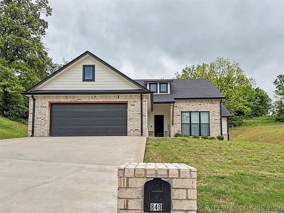 2nd image of 840 E Harlan Dr