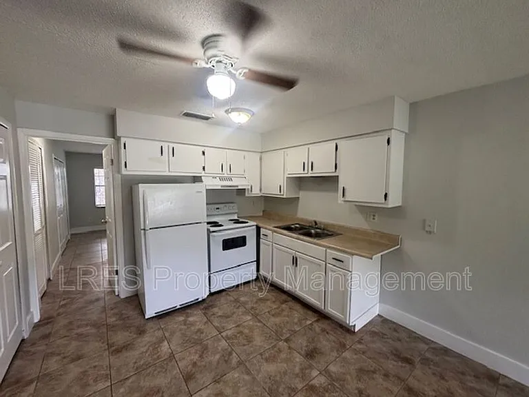 1031 Columbia Ave #K — Photo 7