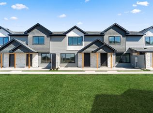 610 NE Winding Trail Ln, Ankeny, IA 50021