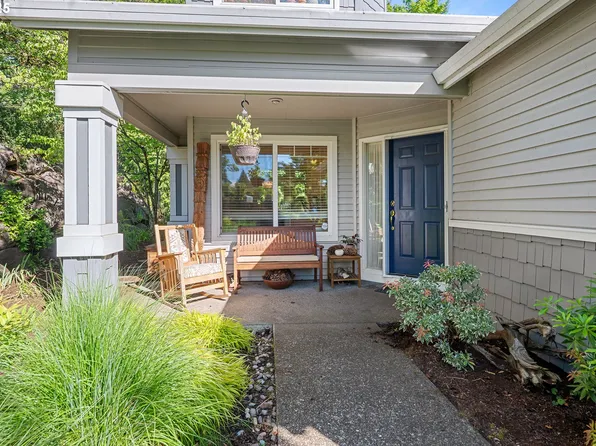 9627 NW Silver Ridge Loop, Portland, OR 97229