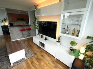 1295 Richards St #2101, Vancouver, BC V6B1B7