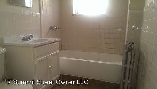 4th image of 17 Summit St APT 105
