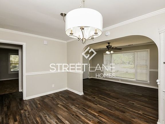 3rd image of 5100 Lovell Ave