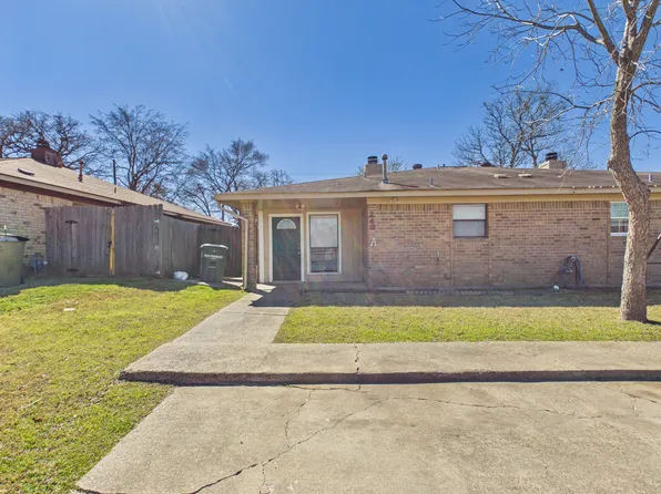 2402 Pecan Ridge Dr #A, Bryan, TX 77802