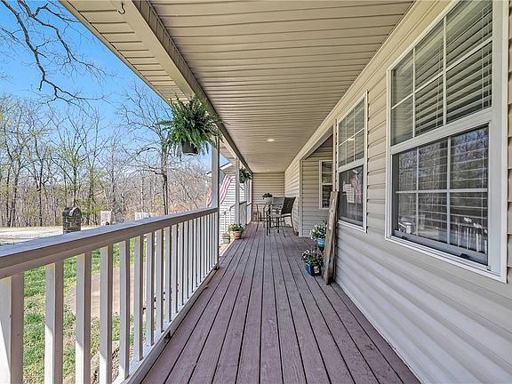 4th image of 106 Deer Ridge Rd NE