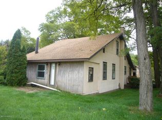 3705 W Riley Thompson Rd, Whitehall, MI 49461