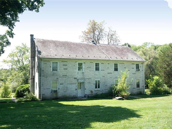 6241 Hickory Rd, Slatington, PA 18080