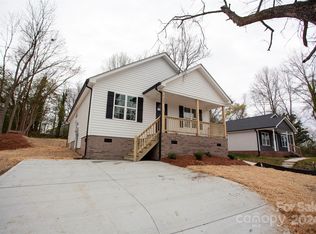 127 Chestnut Dr SW, Concord, NC 28025