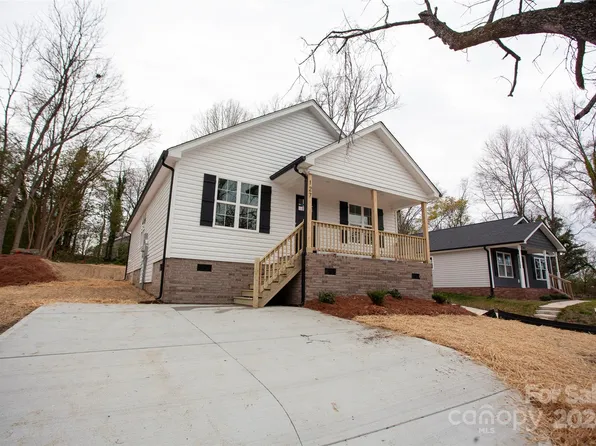 127 Chestnut Dr SW, Concord, NC 28025