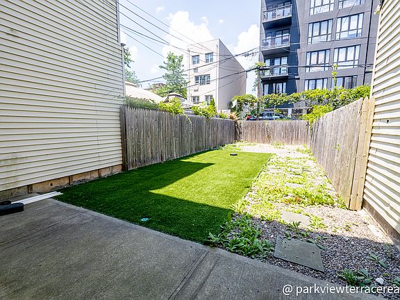 3rd image of 2295 Pacific St #1