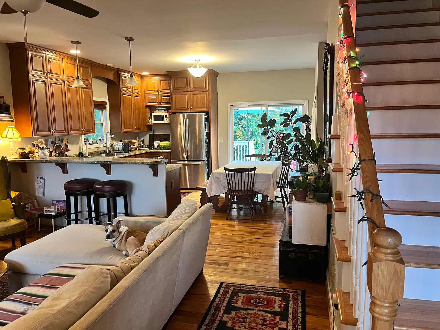 3 bed, 2.5 bath, 1400 sqft, $2,200 — Photo 3