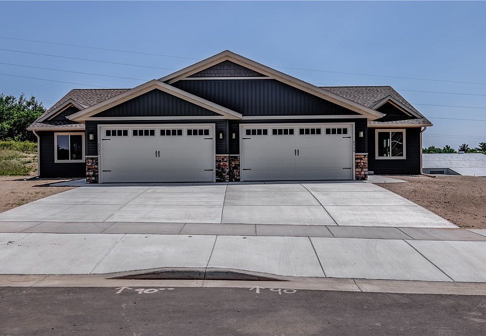 1st image of 2324 NE Sugar Maple Road
