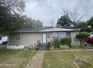 124 W Arrowwood Rd, Oak Ridge, TN 37830