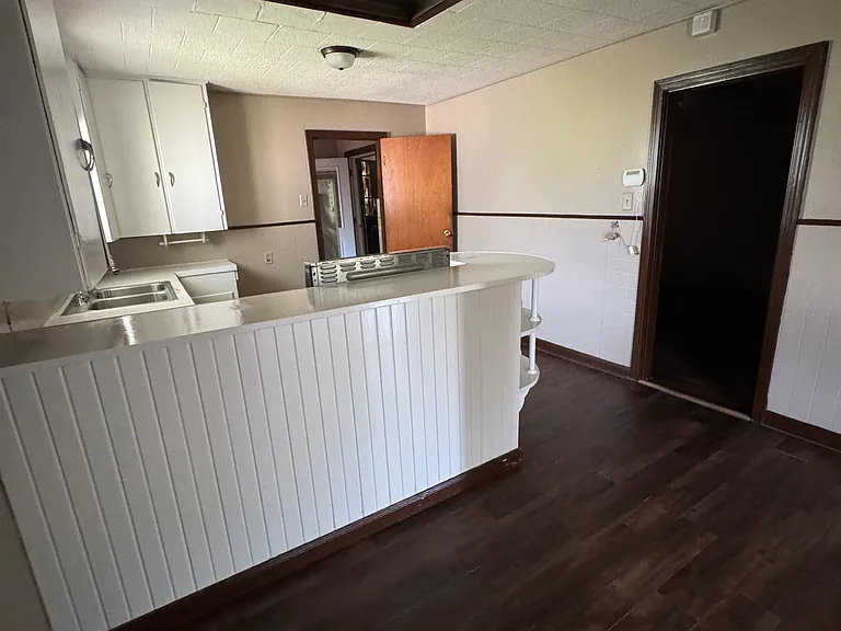 706 N Goos Blvd — Photo 5