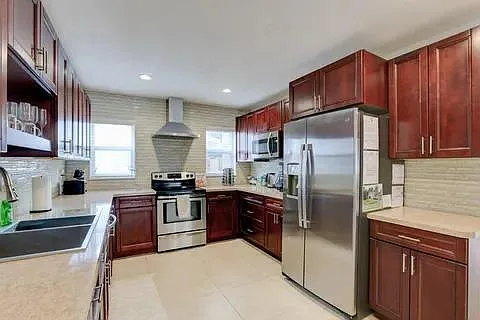 3170 NW 68th Ct — Photo 11