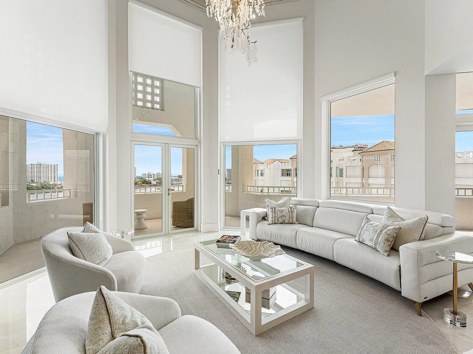 2 bed, 2.5 bath, 2022 sqft, $20,000 — Photo 3