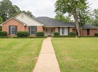 9233 W Aragon Dr, Shreveport, LA 71129