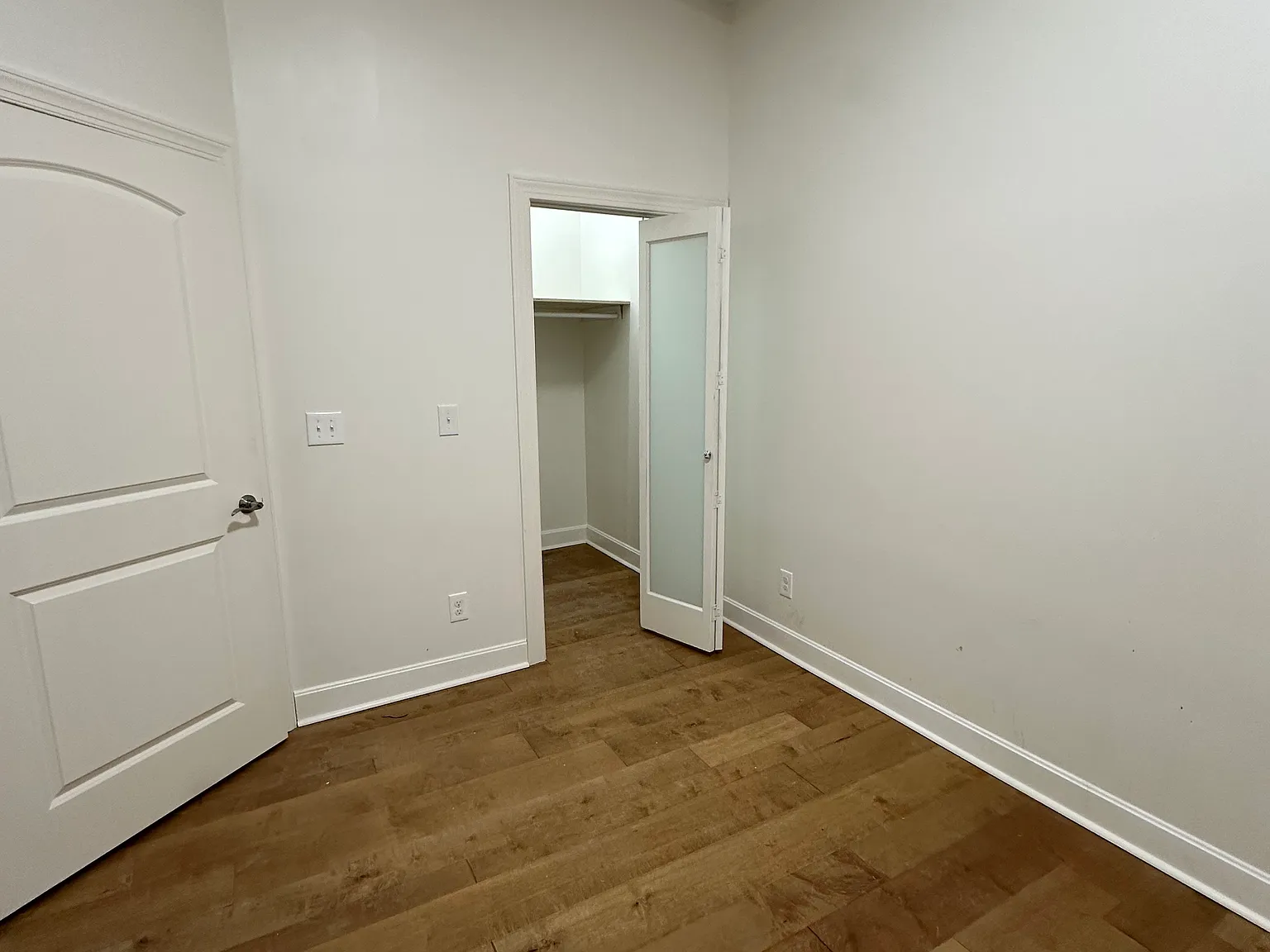 2 bed, 1100 sqft, $1,800 — Photo 2