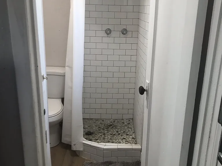 200 W White St #3 — Photo 3