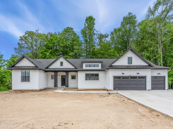 1999 Creekside Dr SW, Byron Center, MI 49315